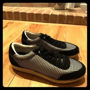 ALDO Fashion Patterned Sneakers Size 7.5